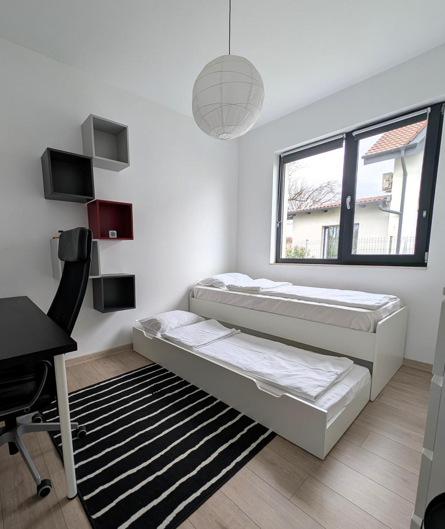 Zola Guest House Oradea Bagian luar foto